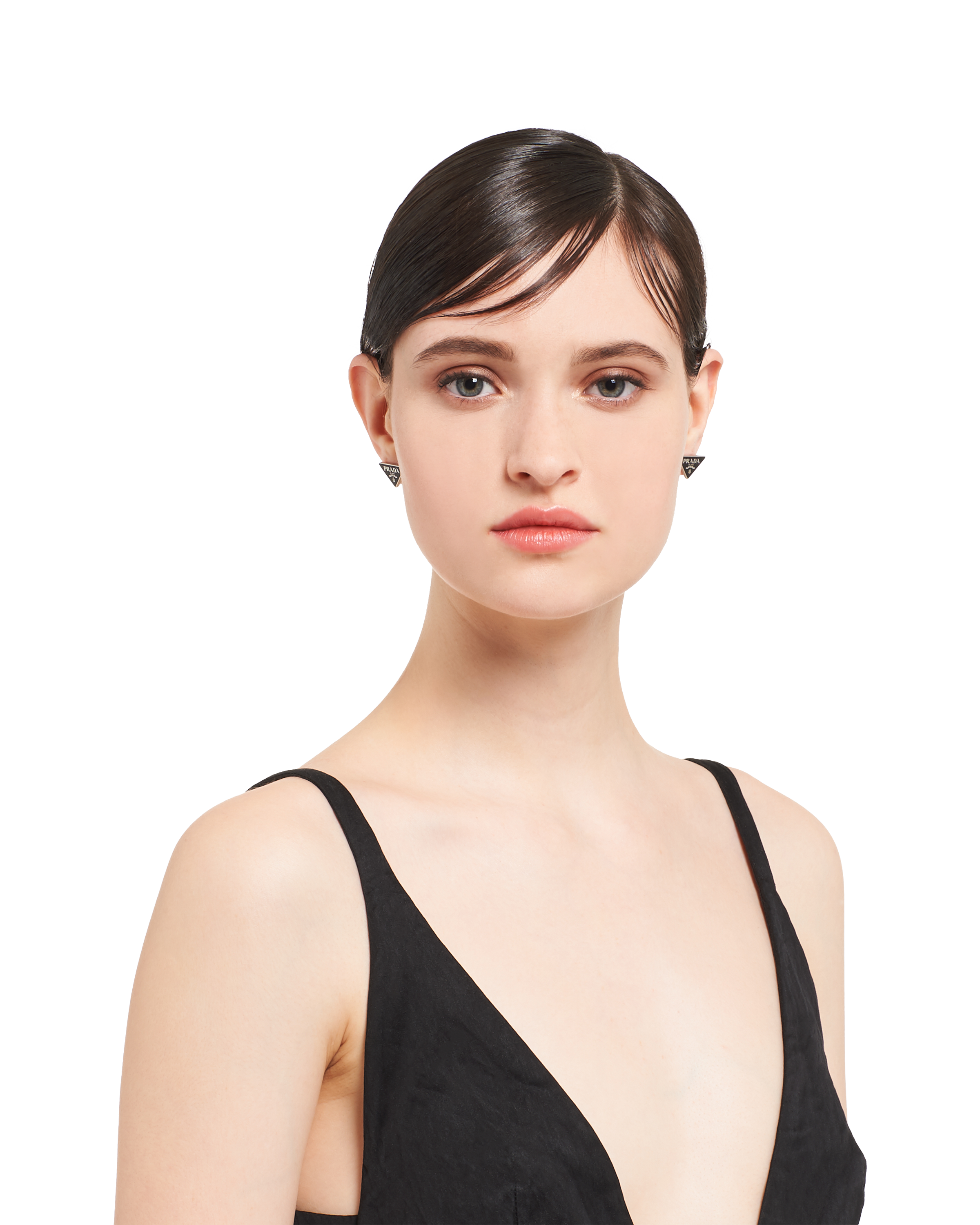 Треугольные серьги prada. Серьги прада серебро. Фигурчатые серьги. Сережки прада. Серёжки от прада.