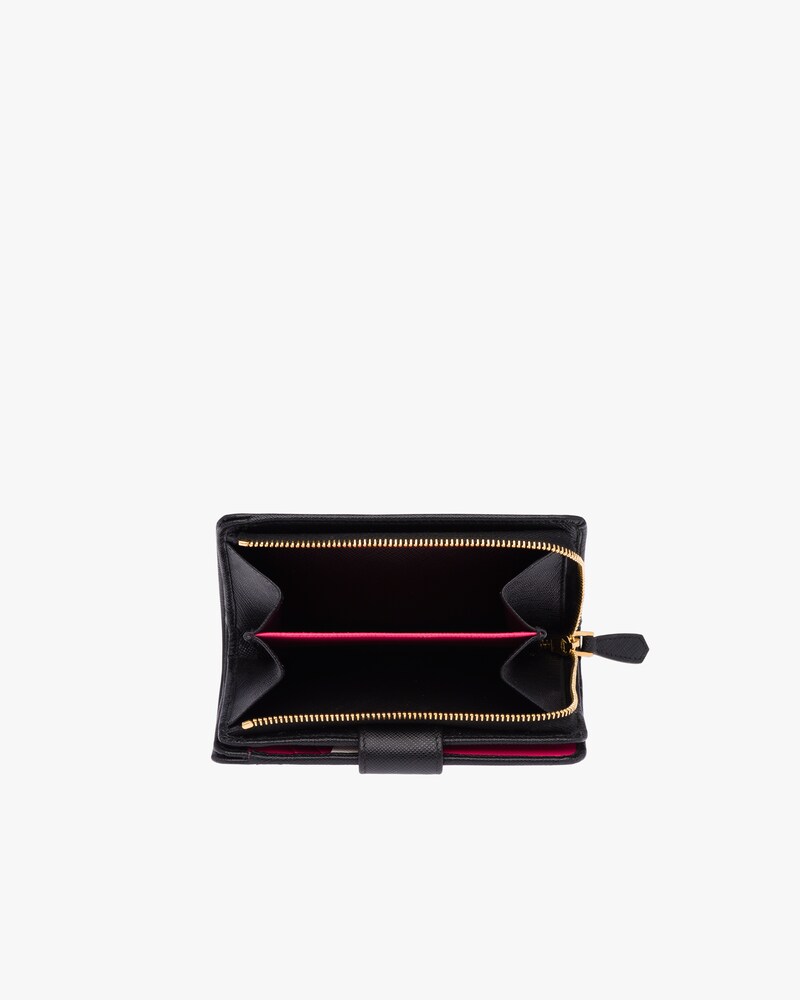 prada saffiano medium wallet