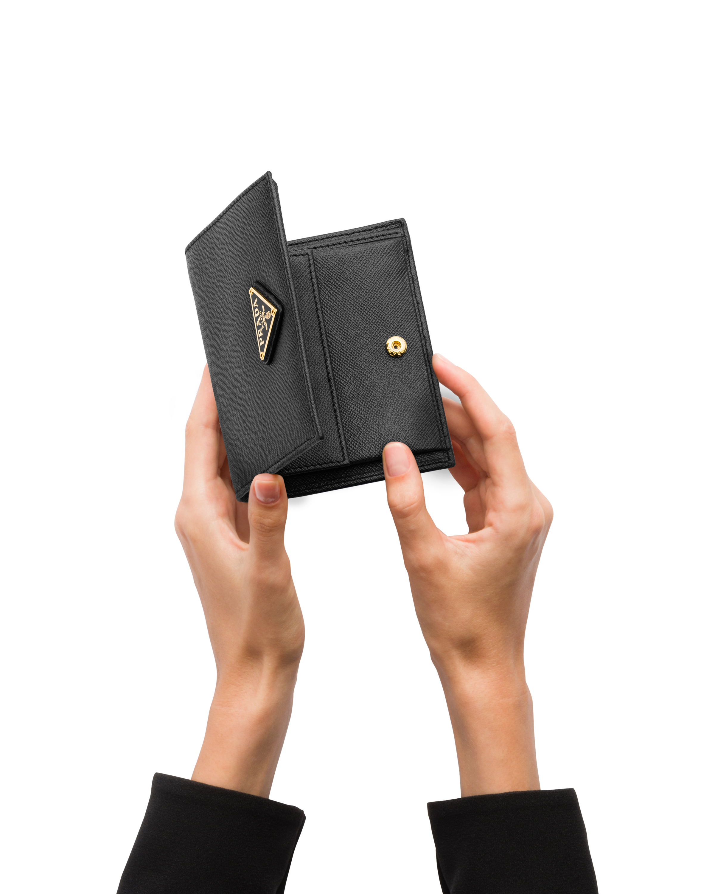 Prada saffiano wallet black outlet