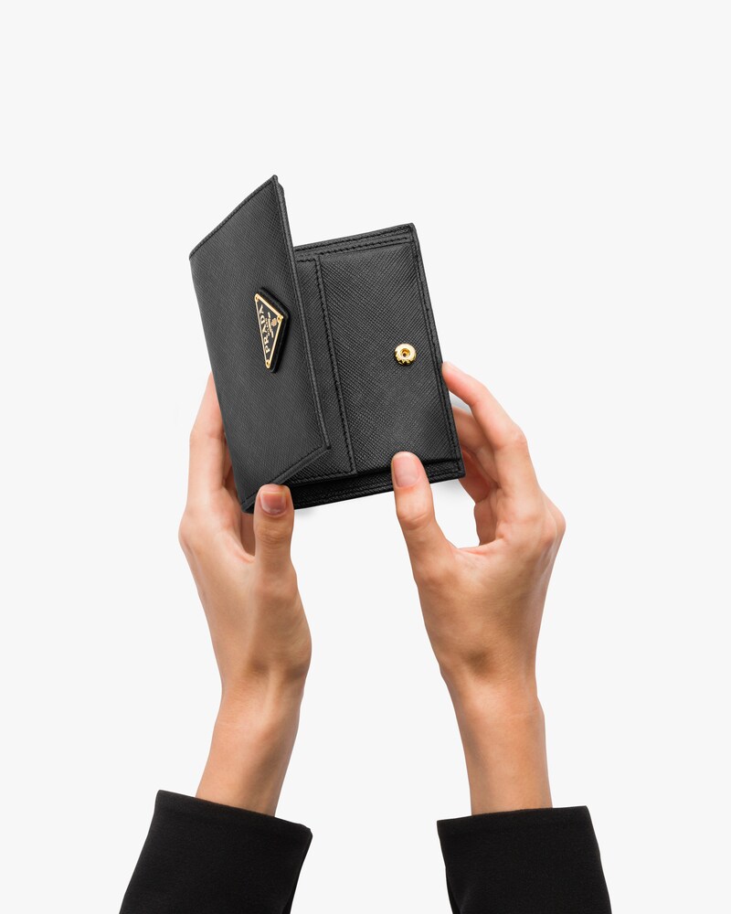 medium saffiano leather wallet prada