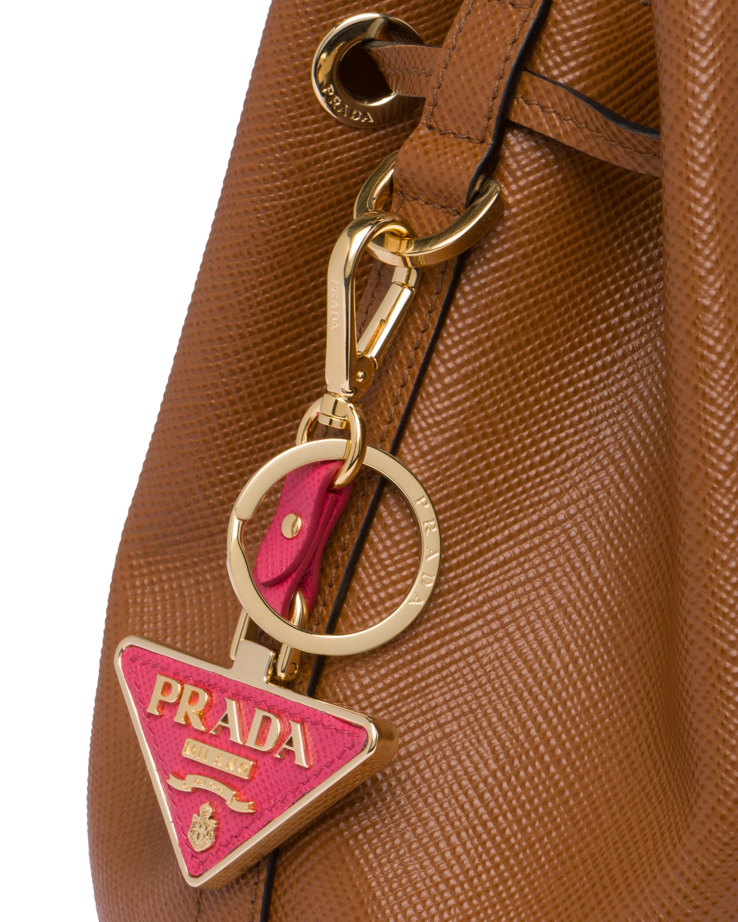 prada saffiano 皮革钥匙扣 3