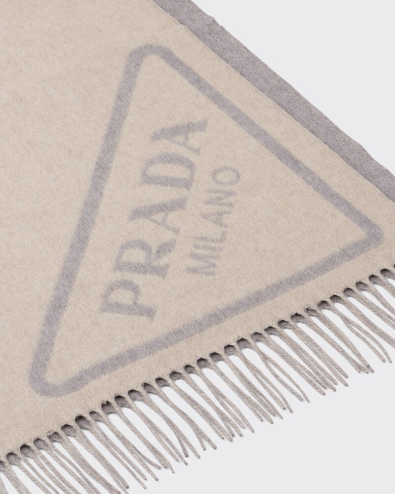 Double cashmere throw