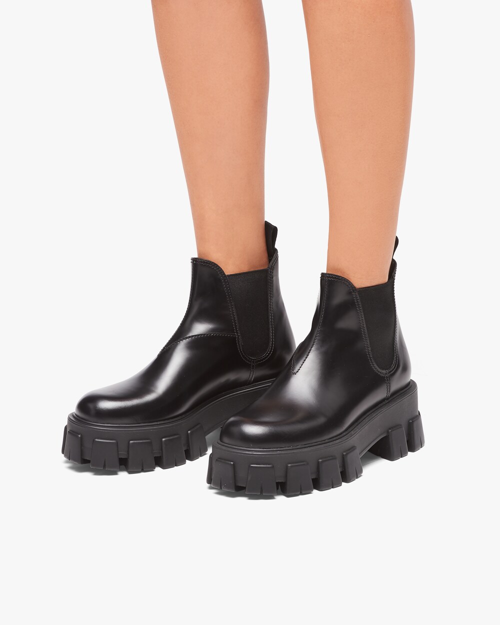 black shineable boots