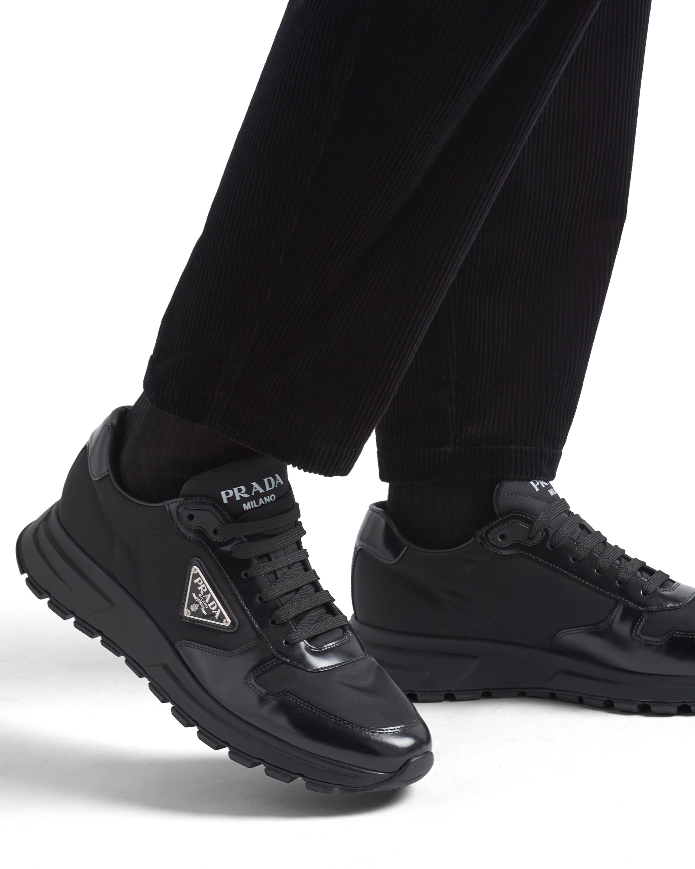 Prada Prax 01 Sneaker Aus Re-nylon Und Gebürstetem Leder, Herren, Schwarz, Größe 8,5