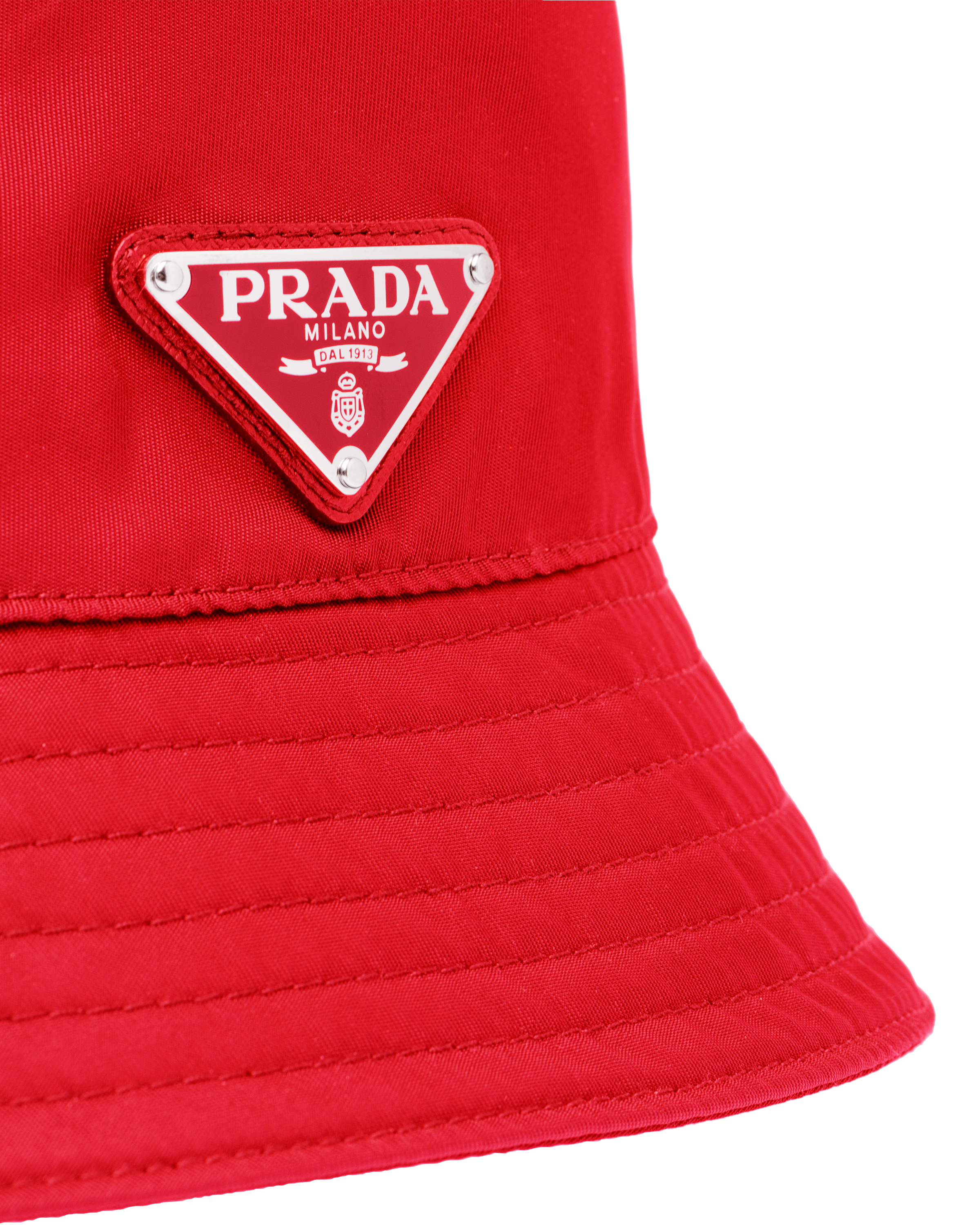 red prada hat