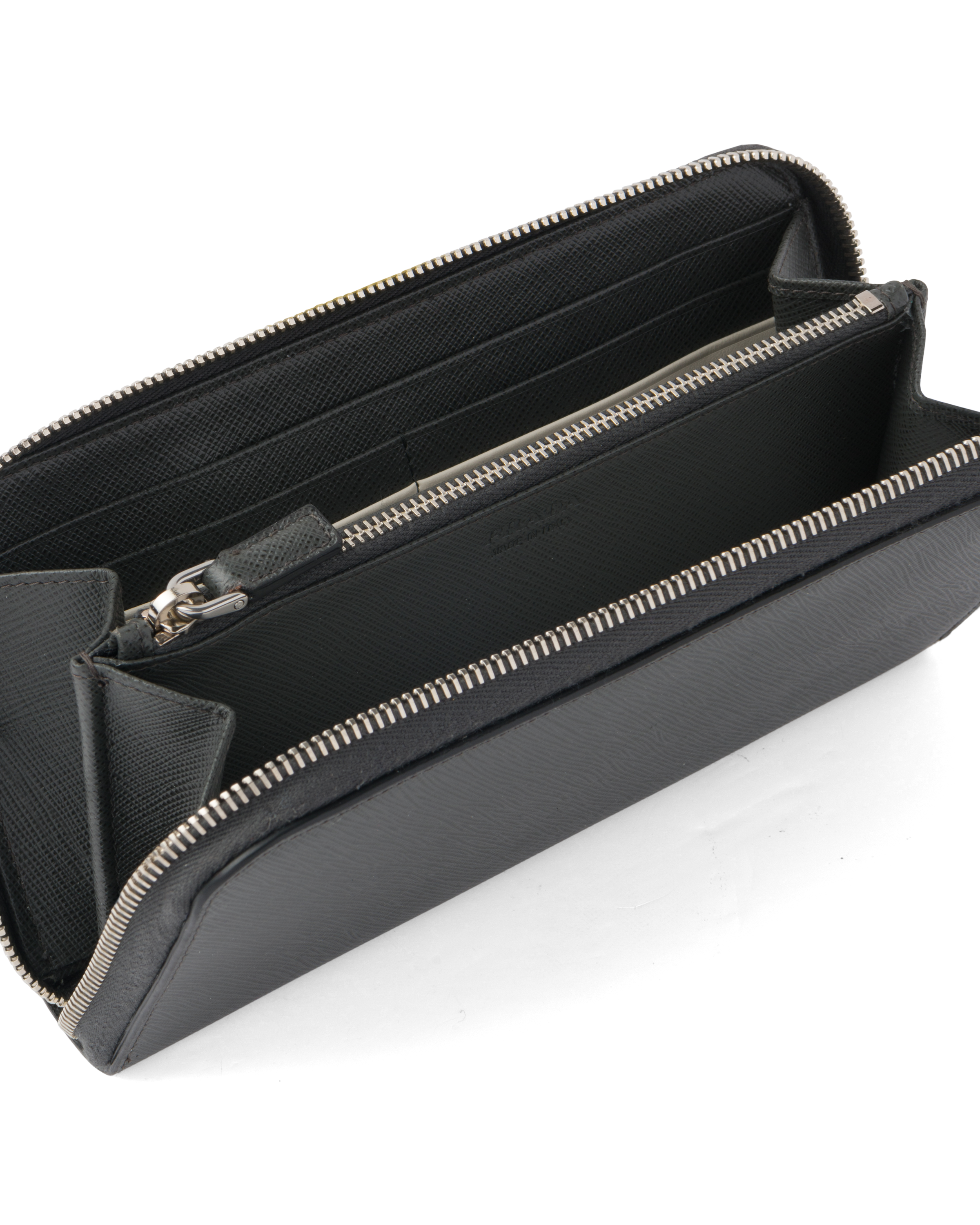 Prada wallet zipper hotsell