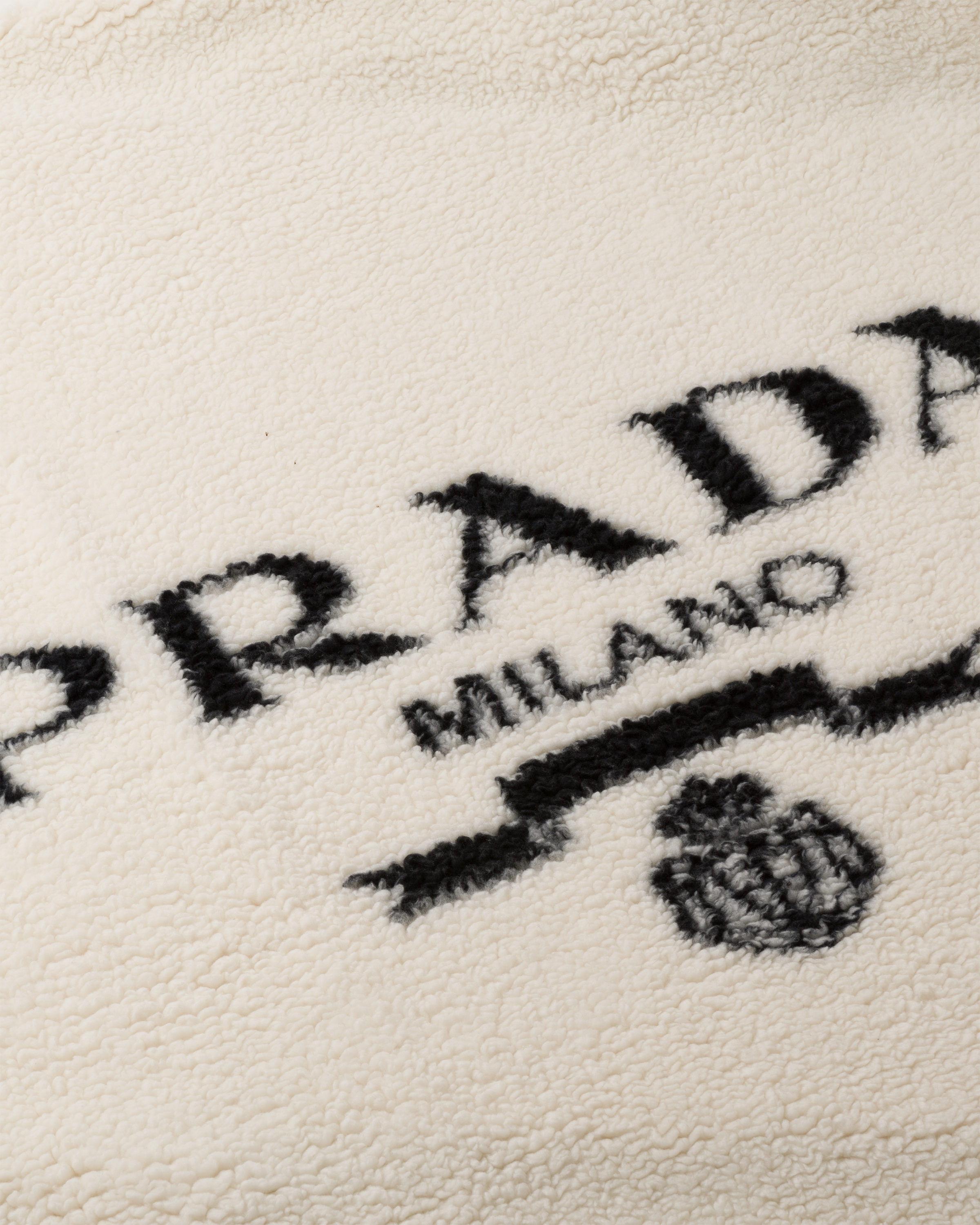 Prada blanket shop