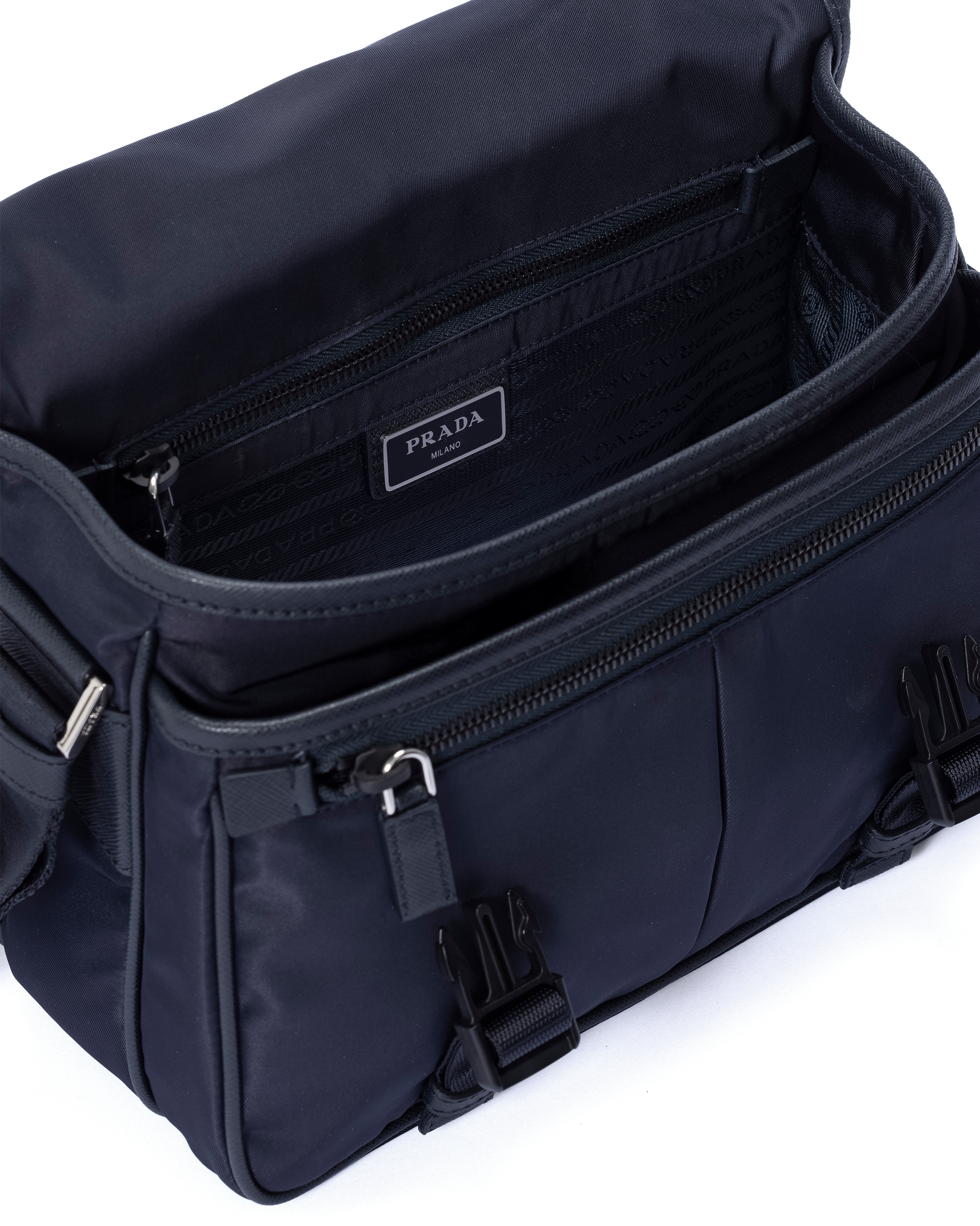 Prada Re\u002DNylon和Saffiano皮革单肩包 4