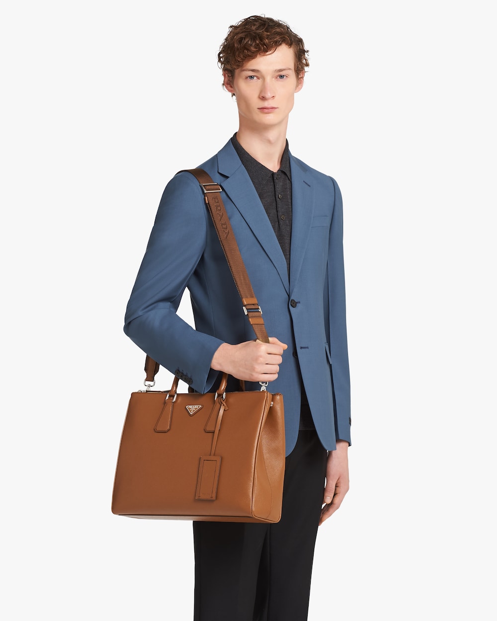 prada saffiano bag medium