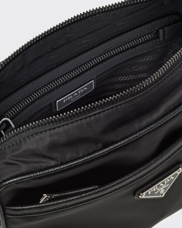 Schultertasche: Re-Nylon und Saffiano-Leder Schultertasche: Re-Nylon und Saffiano-Leder