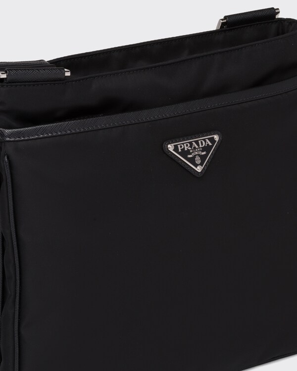 حقيبة كتف من قماش Re-Nylon وجلد سافيانو - أسود حقيبة كتف من قماش Re-Nylon وجلد سافيانو - أسود