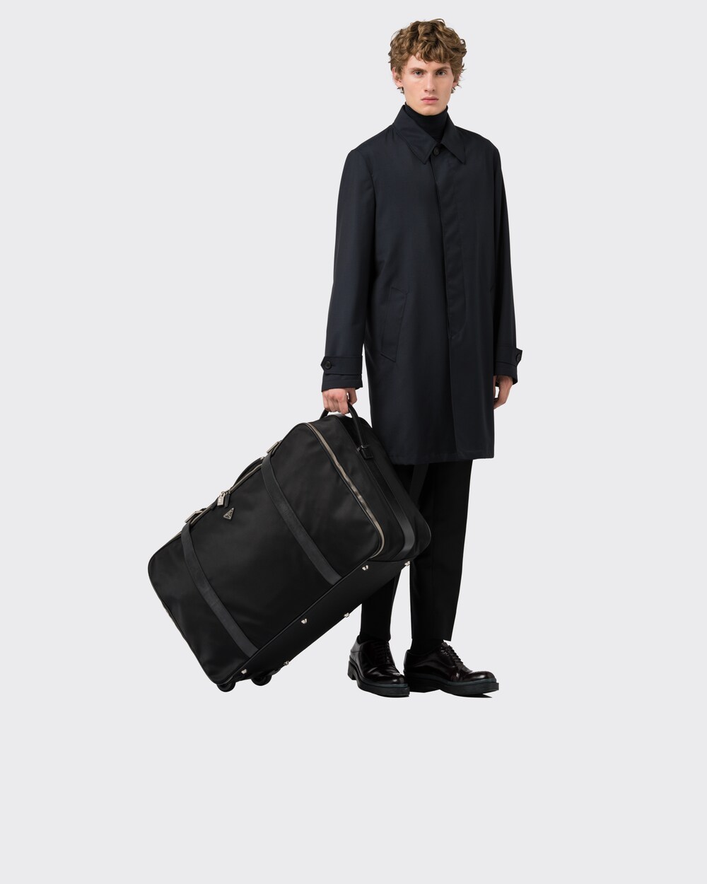 Rigid suitcase clearance
