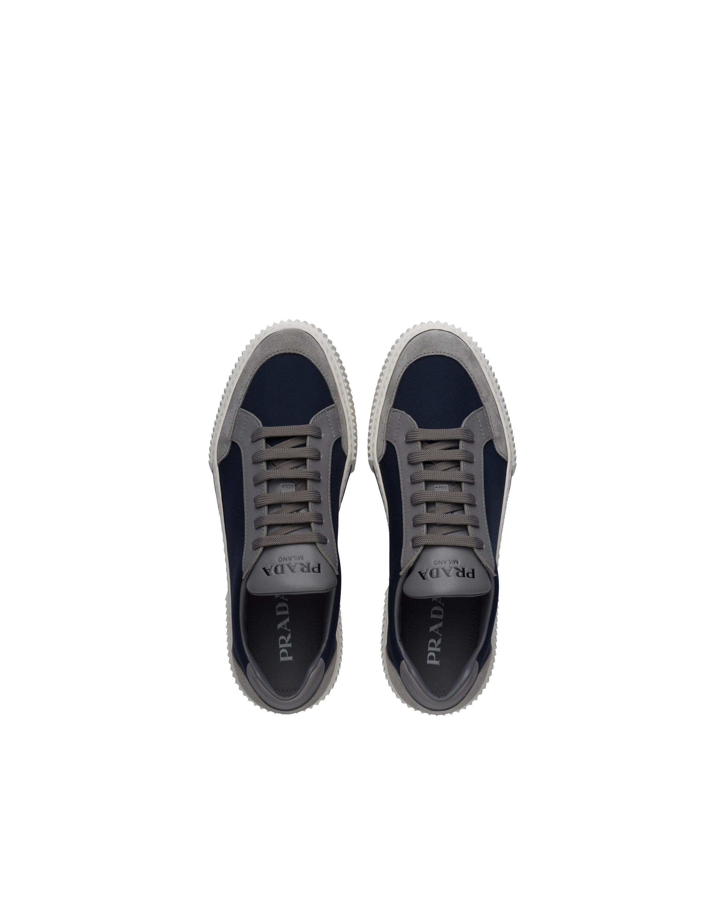 prada stratus