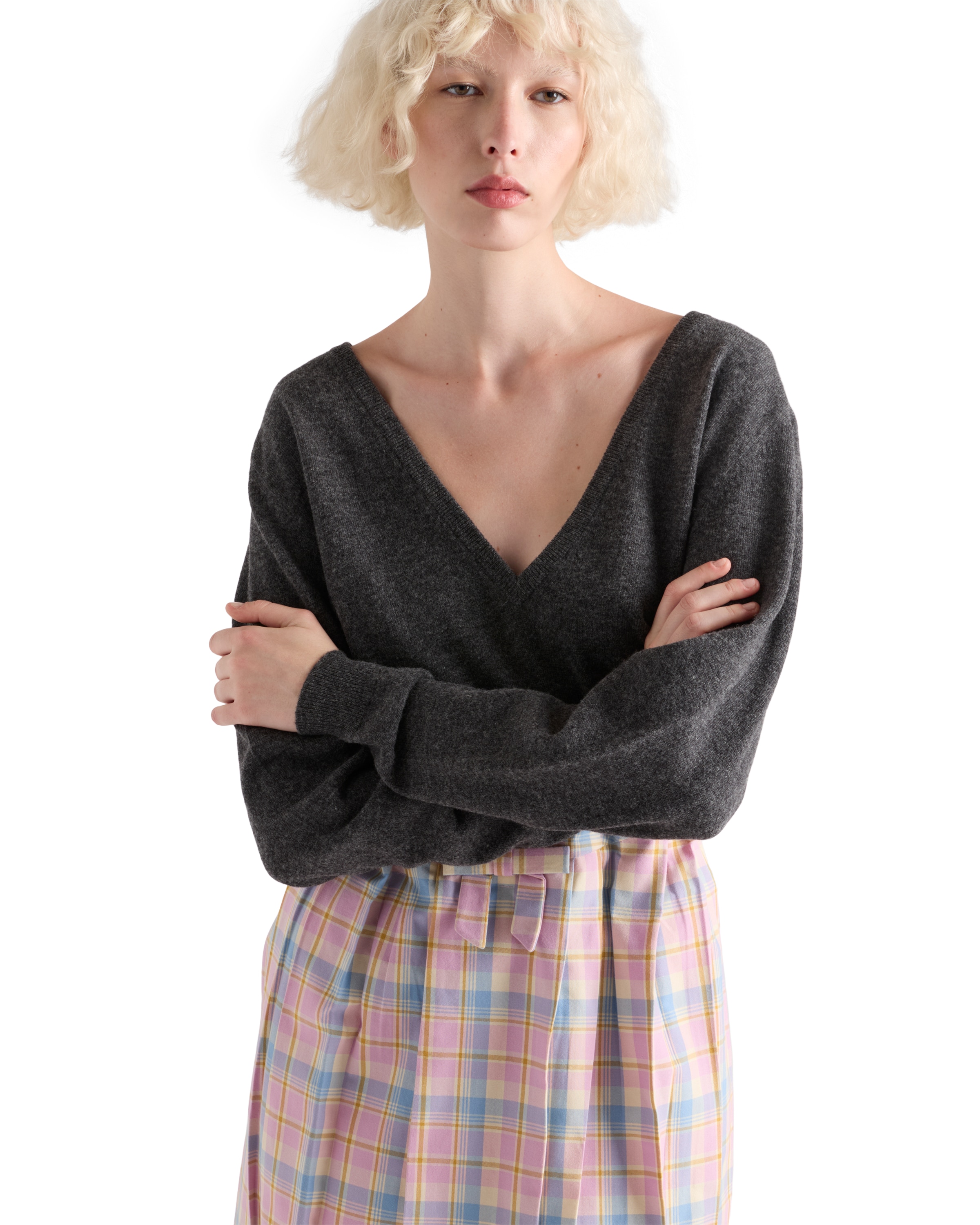 Prada Pullover Aus Kaschmir Mit V-ausschnitt In Black