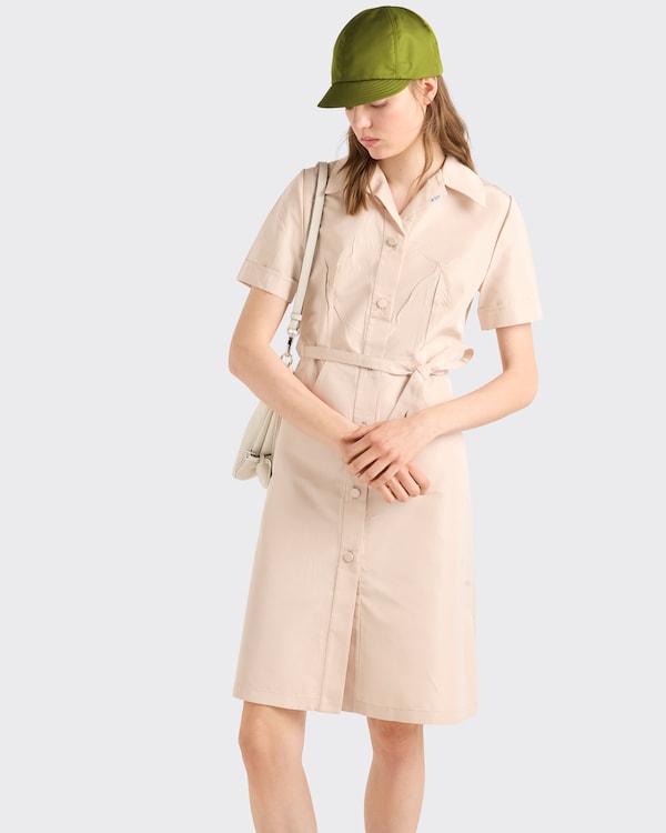 Blusenkleid aus Faille Seta - Sandbeige Blusenkleid aus Faille Seta - Sandbeige