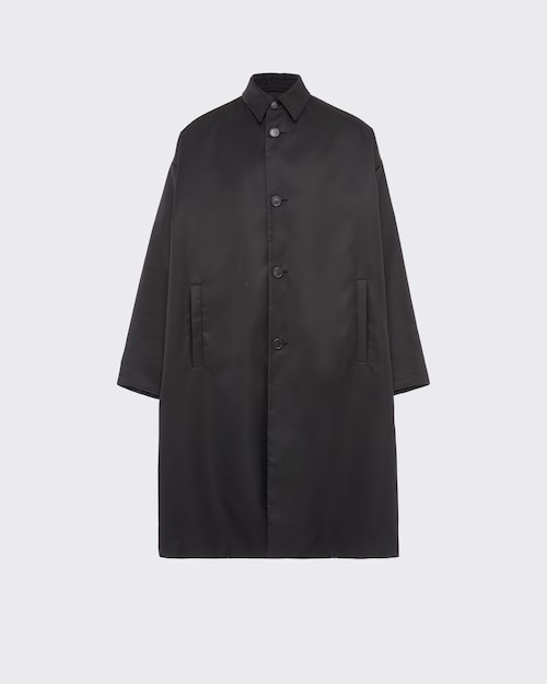 Prada معطف واقٍ من المطر من قماش "رينايلون" Re-Nylon 1