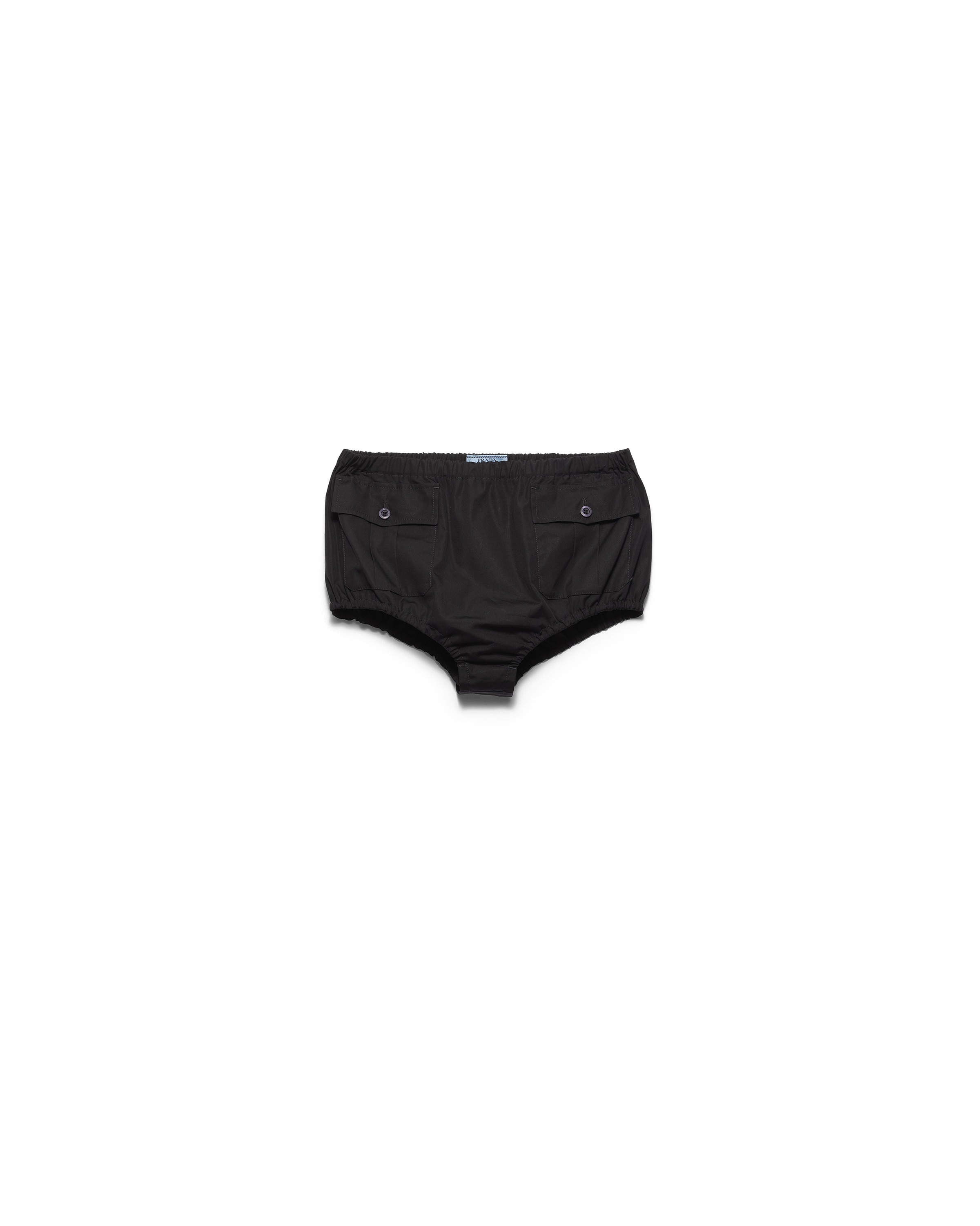 Prada Popeline-shorts Mit Patch In Black
