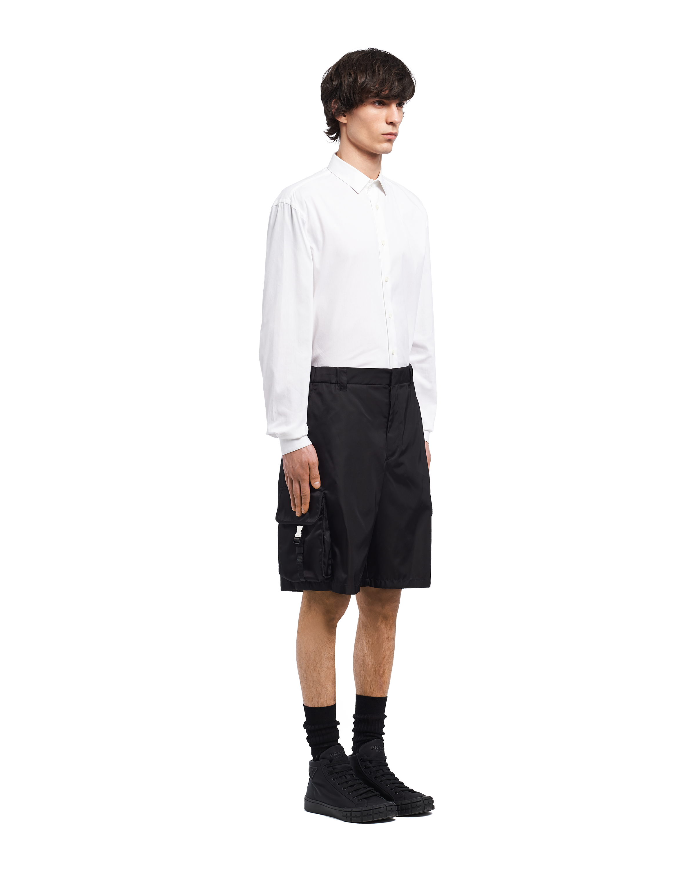 魅力的な価格 ブラック Re-nylon バミューダショーツ | PRADA パンツ