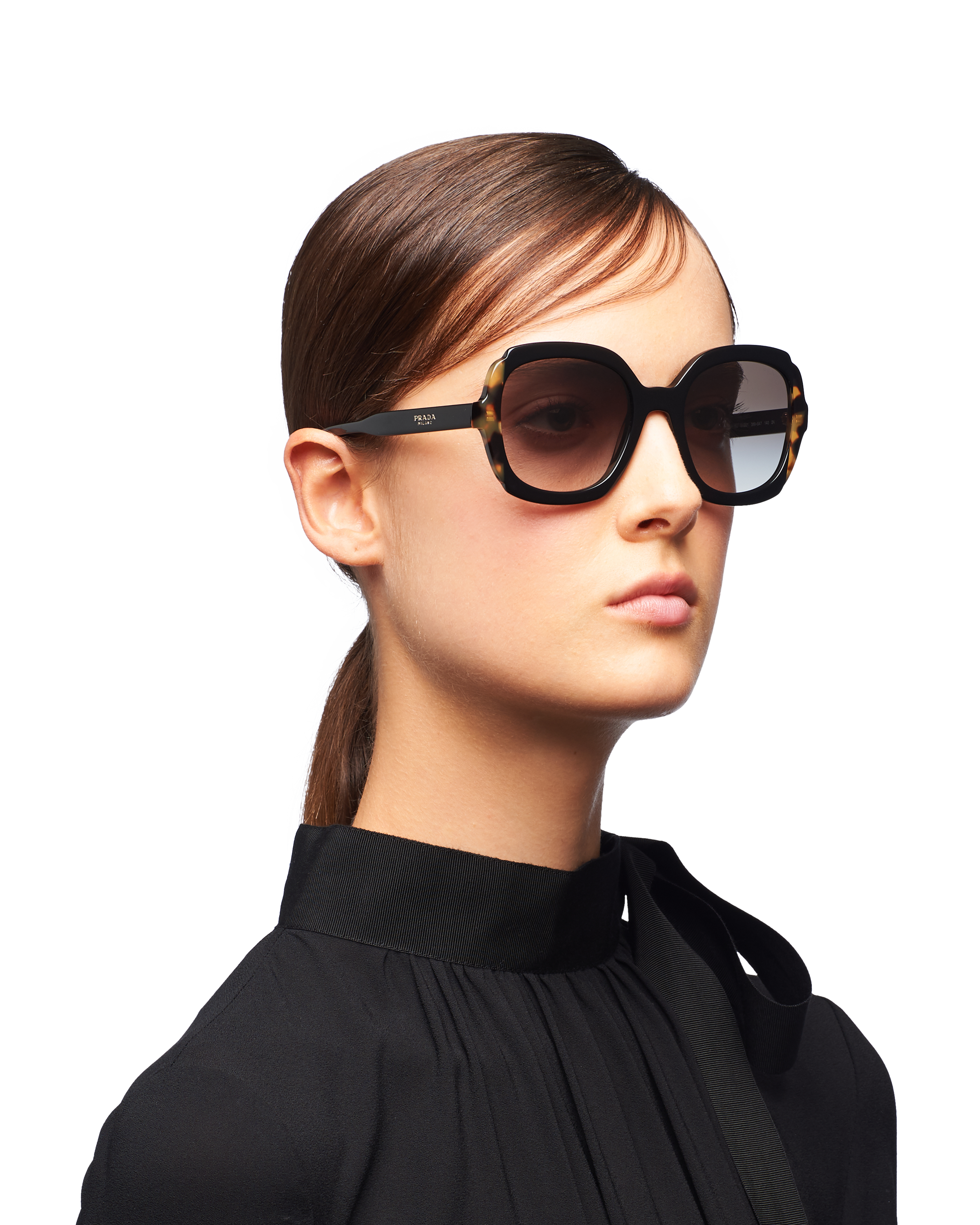 prada sunglasses spr 16u