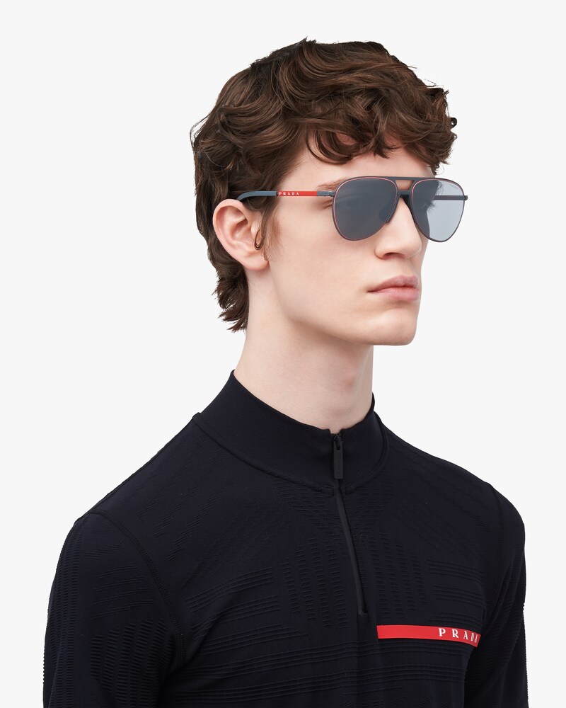 prada linea rossa t shirt