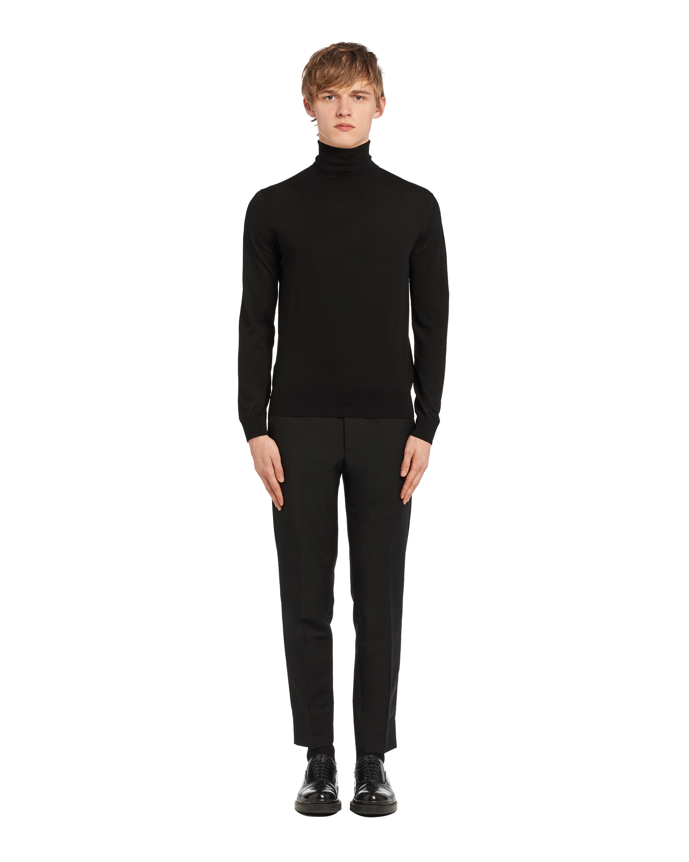 Total 94+ imagen black prada turtleneck - Thcshoanghoatham-badinh.edu.vn