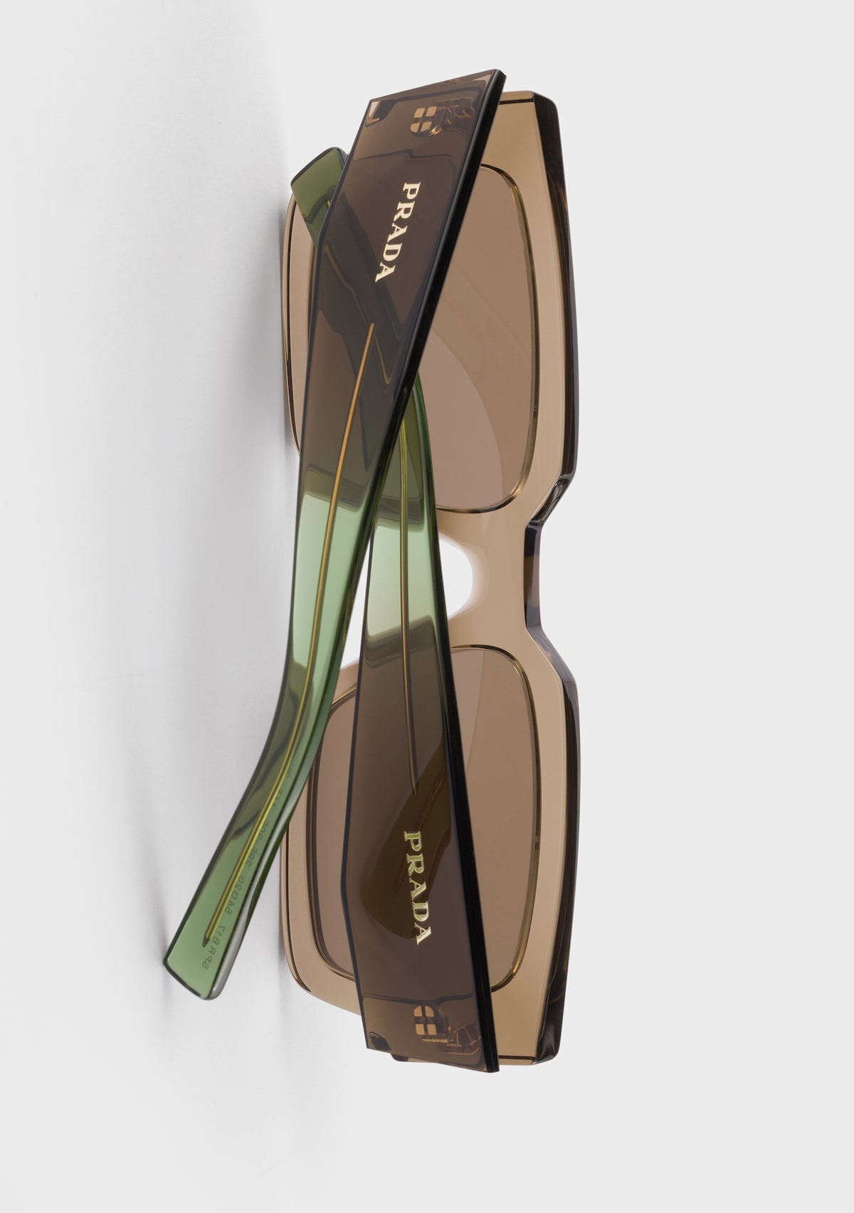 Prada 2026 мужские солнцезащитные очки — имидж 2