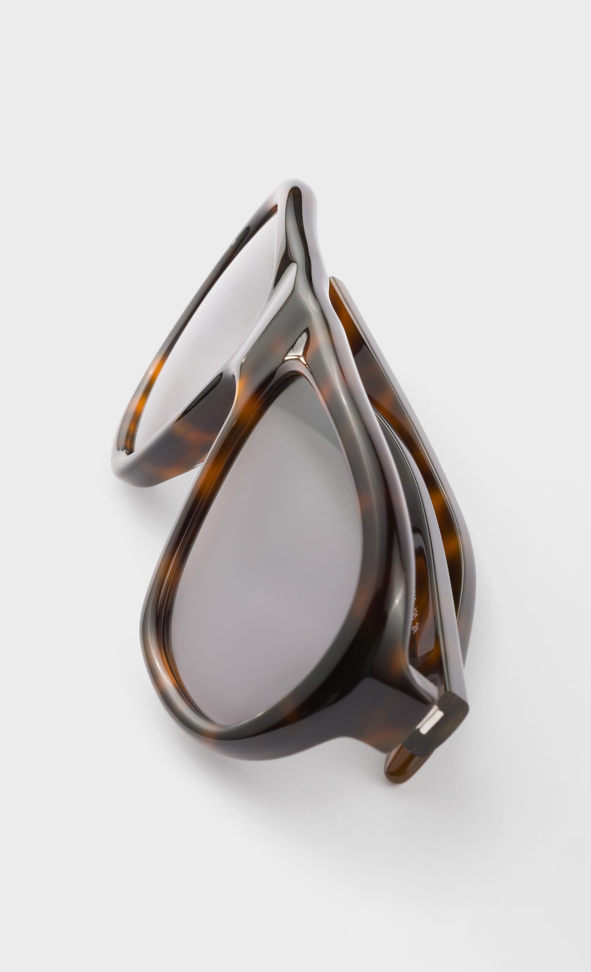 Prada 2026 женские солнцезащитные очки — имидж 1