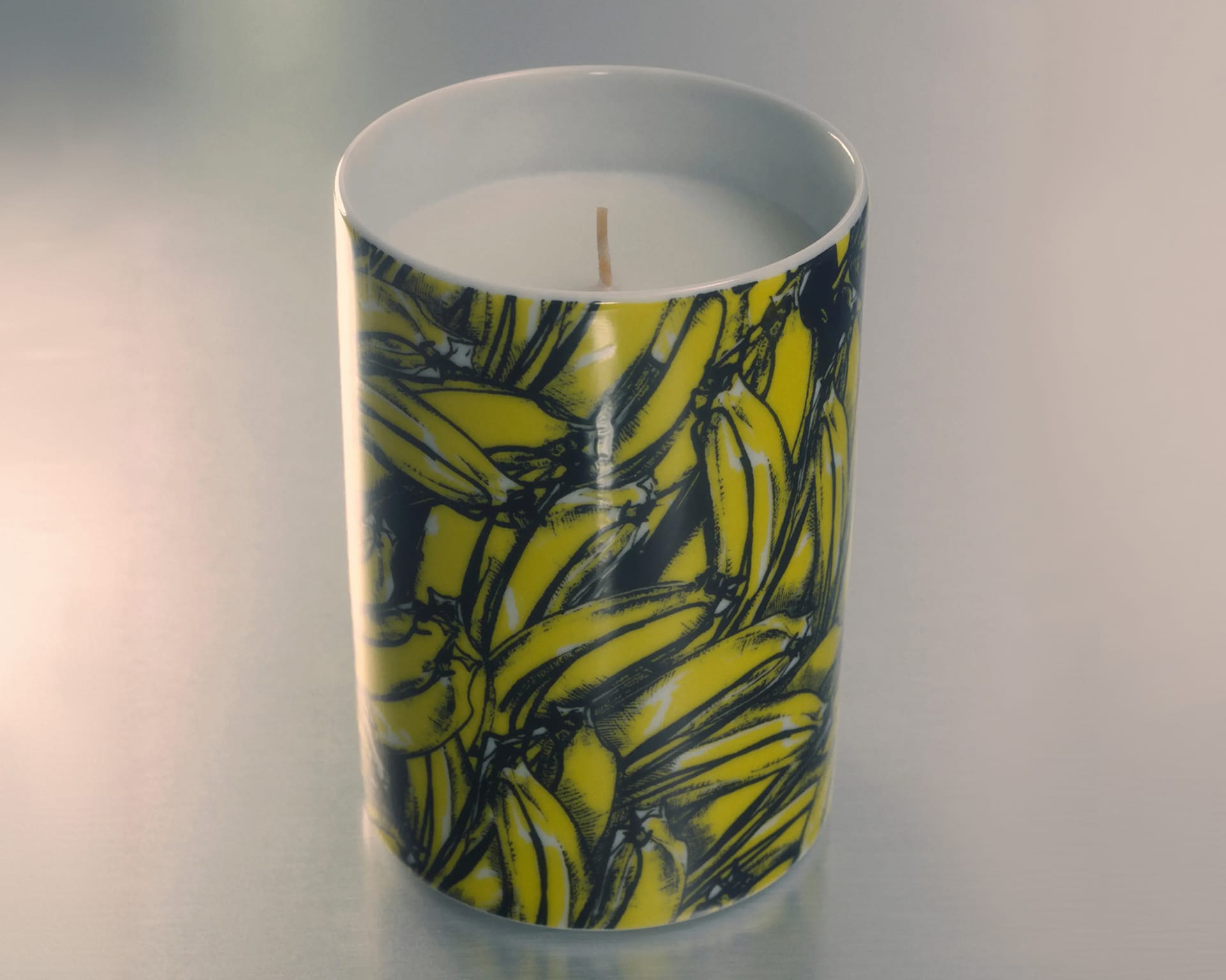 Scented candles and decorative objects