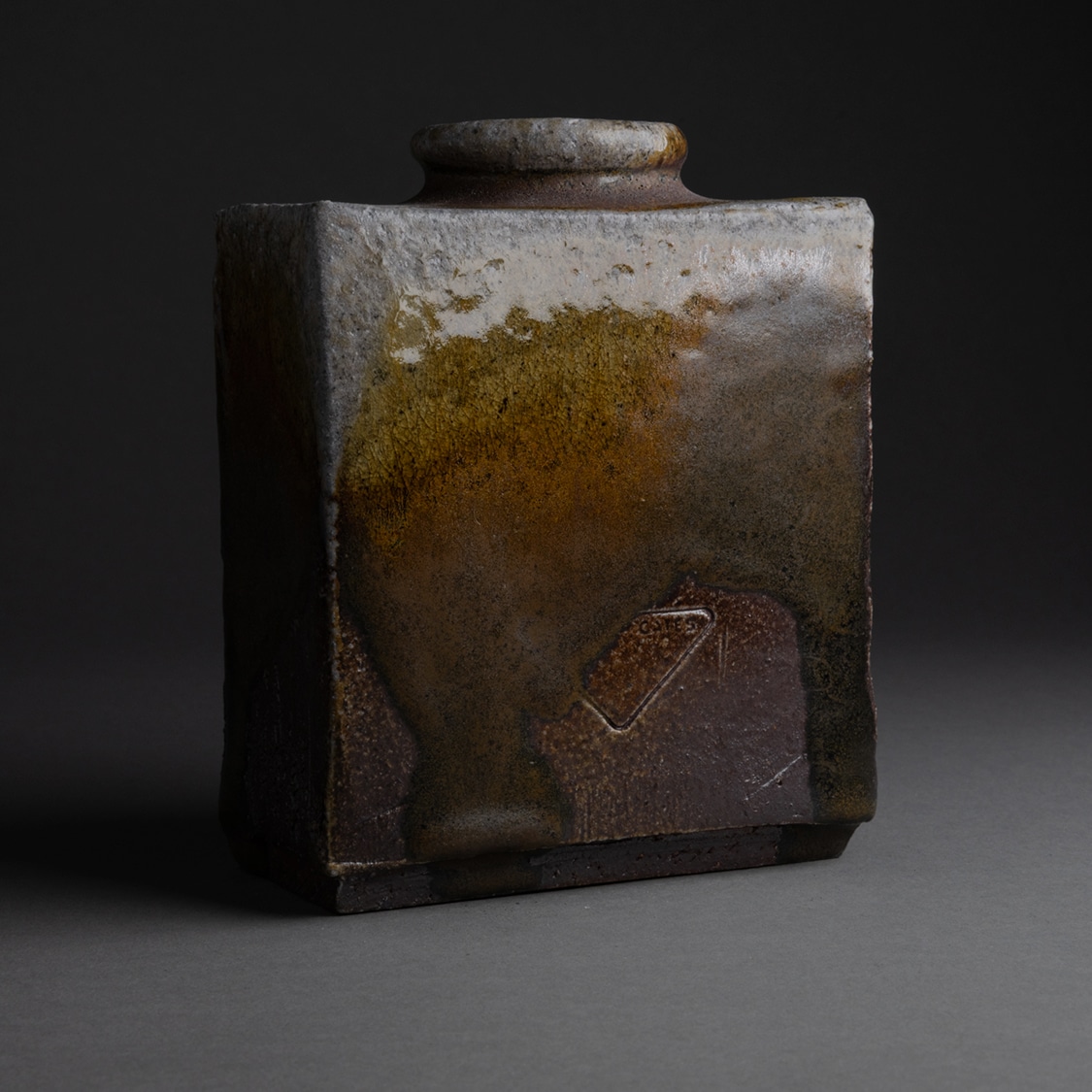 Square Kaki Square Kaki